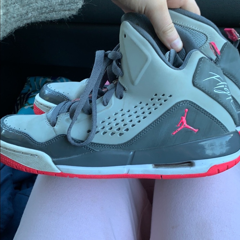 pink flight air jordans